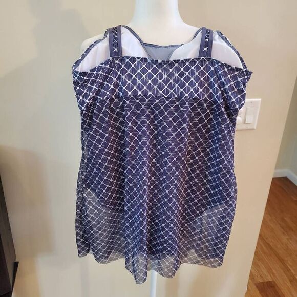 NWOT Blue Geometric Onepiece Skirted Swimsuit - Size XL - Picture 6 of 7